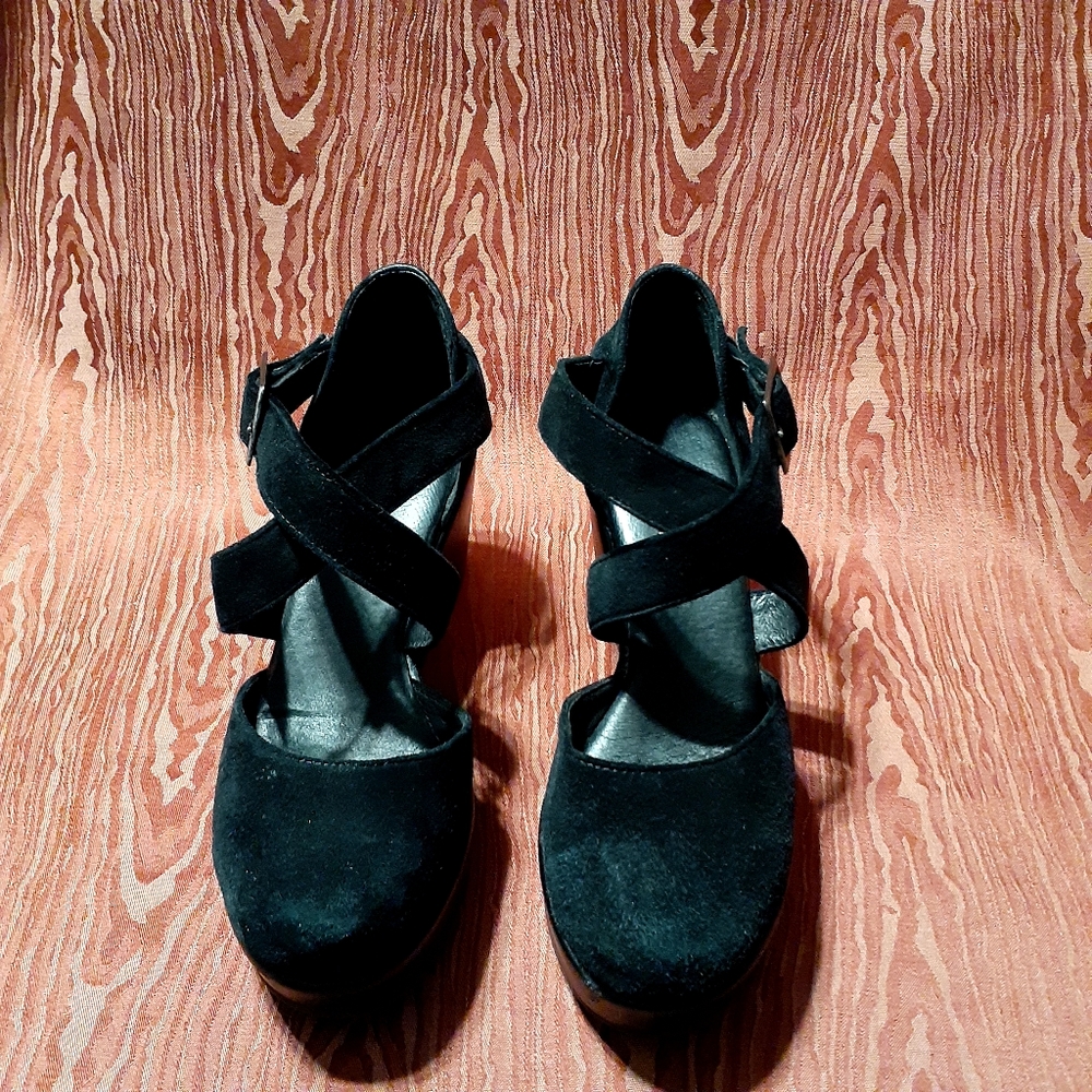 CORDANI CALZATURE DALLACE  Suede Button Wrapped Strap Heel Pump Size 37 Black - Picture 4 of 14